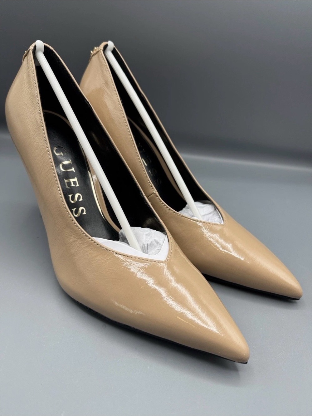 GUESS Prinda Pointed Toe Pumps Size